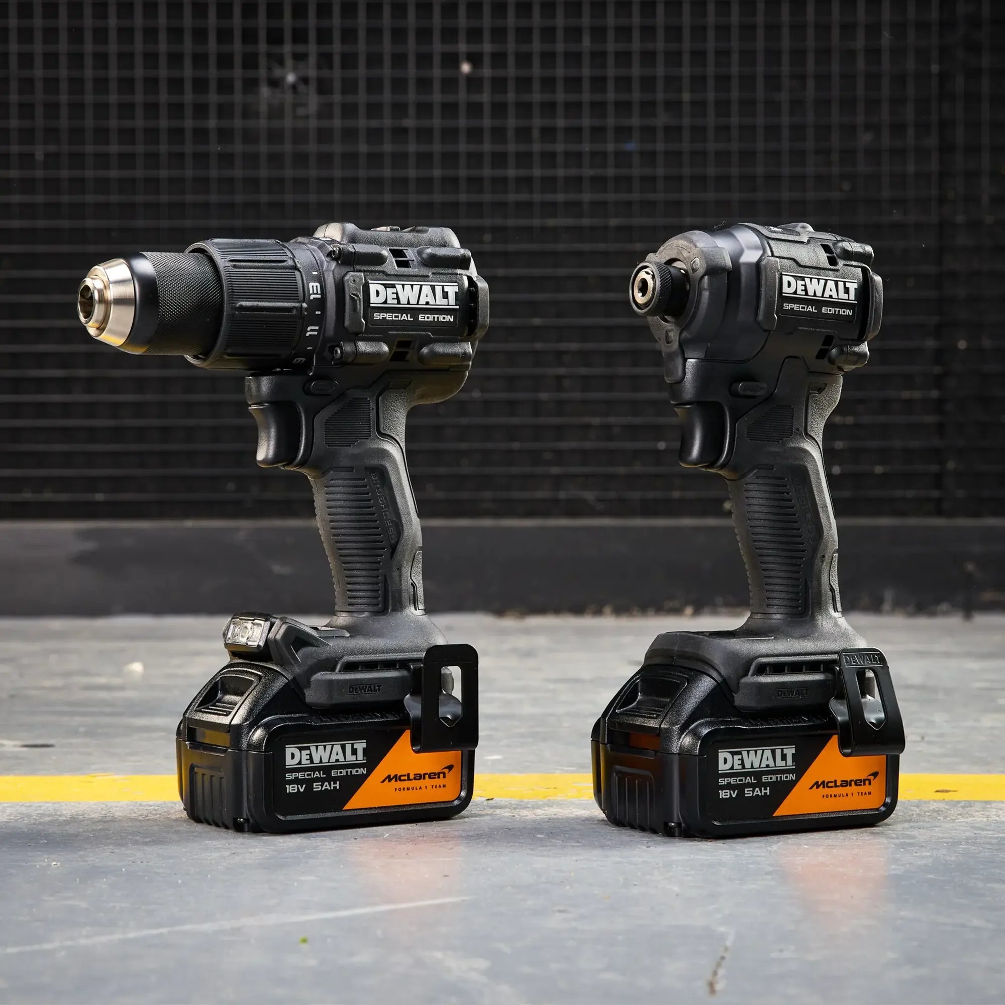 Combo Kit Dewalt McLaren DCK2222MP2T-QW 18V 5Ah