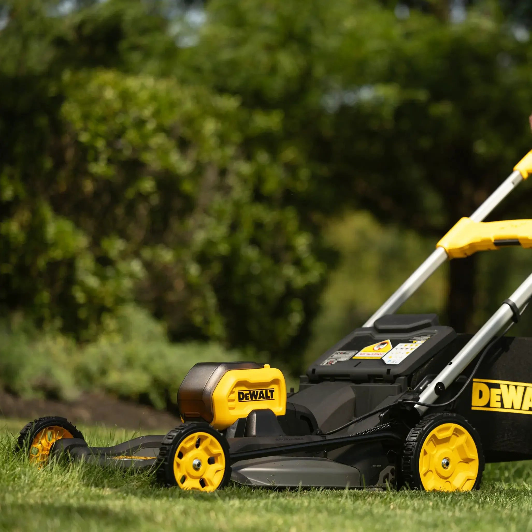 Rasaerba semovente Dewalt DCK550SPX2K-IT 54V 9Ah