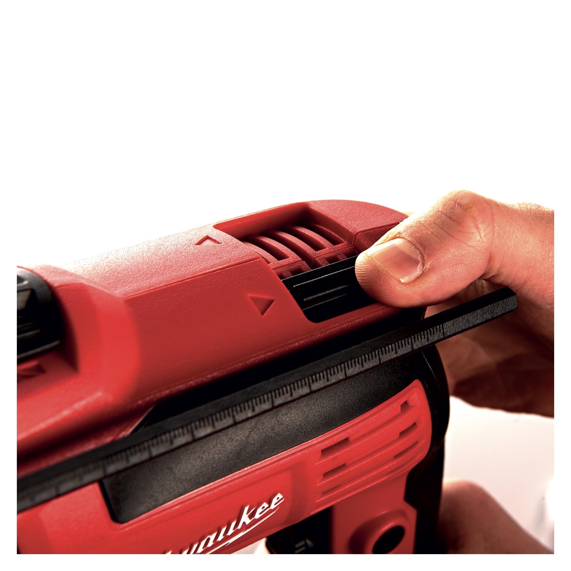 Trapano con percussione Milwaukee PD705 705W