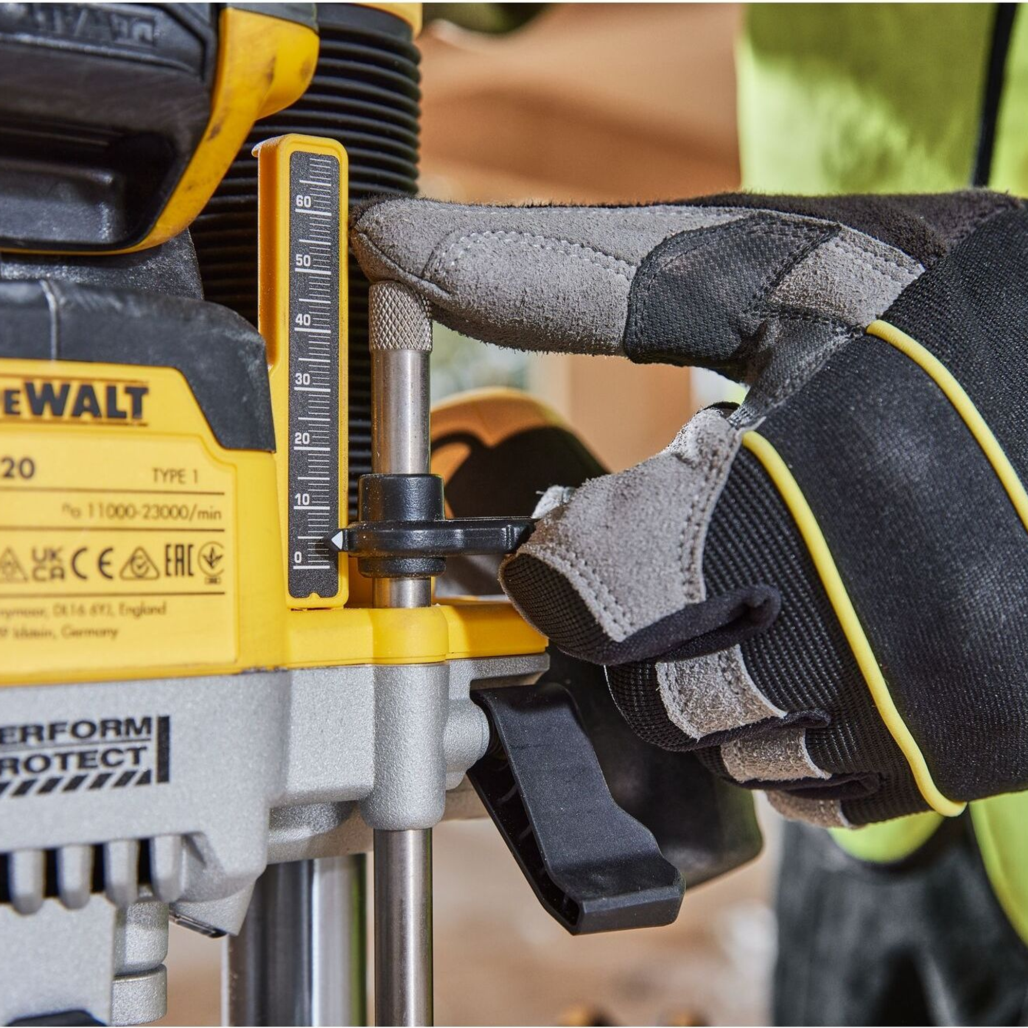 Elettrofresatrice Dewalt DCW620NT-XJ 18V