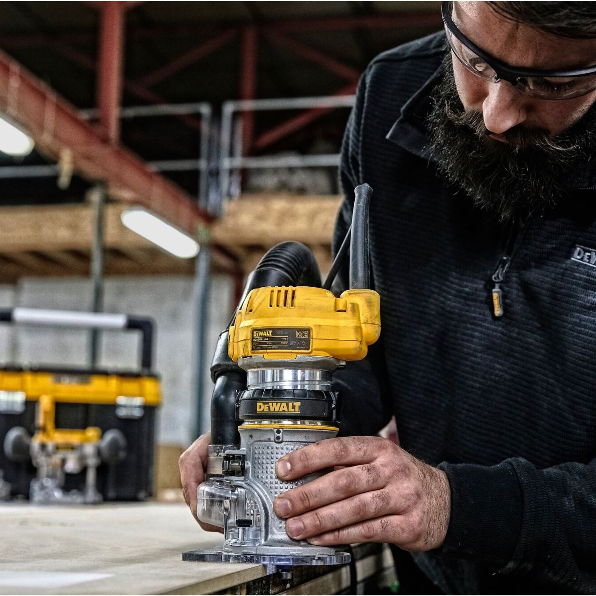 Elettrofresatrice Dewalt D26204K-QS 900W 8mm