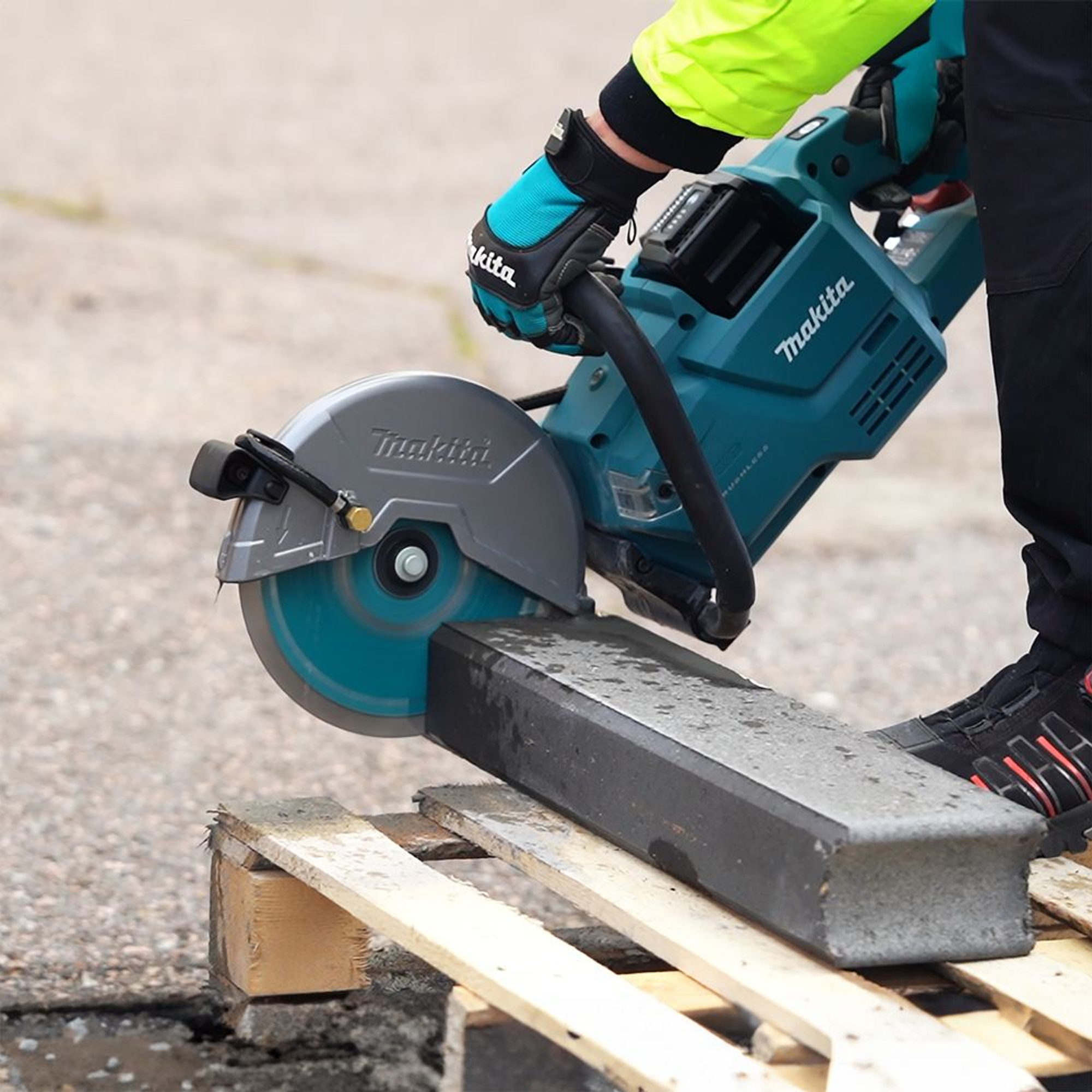 Troncatrice Makita CE003GZ02 40V