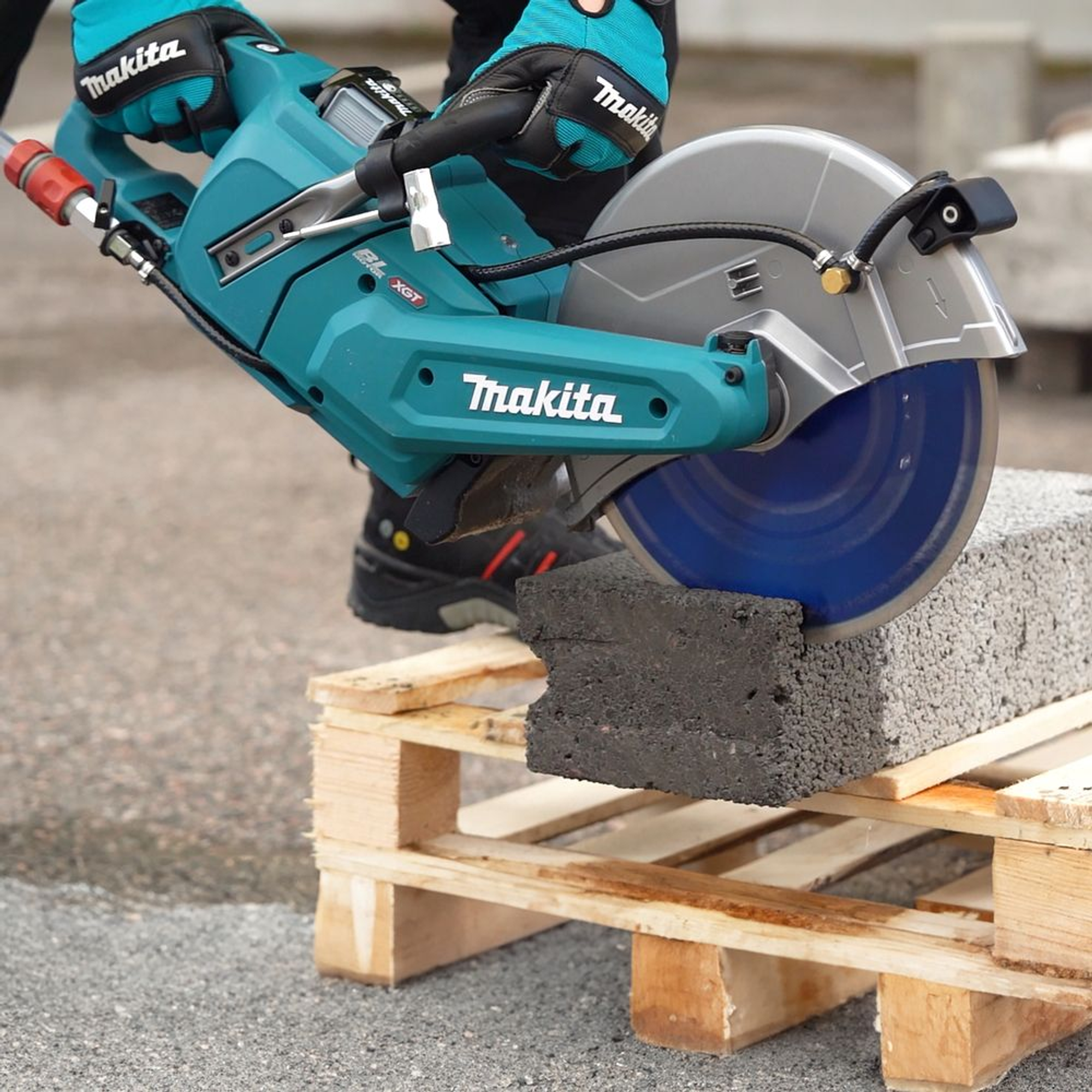 Troncatrice Makita CE004GZ 40V
